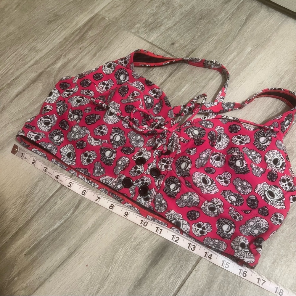 Torrid Skull Print Bikini Swim Top Red Black White Strappy Size 2X - Picture 4 of 10